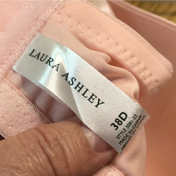 🌸 Pair of Laura Ashley Underwire Bras 🌸 - Picture 9 of 11